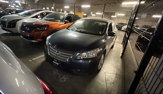 Nissan • Sentra