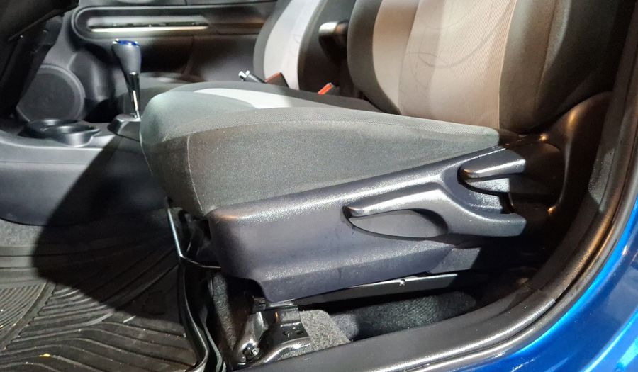 Toyota Prius 1.8 HYBRID PREMIUM SR Hatchback 2019