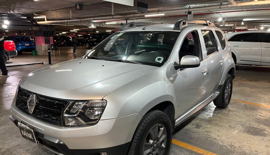 Renault • Duster