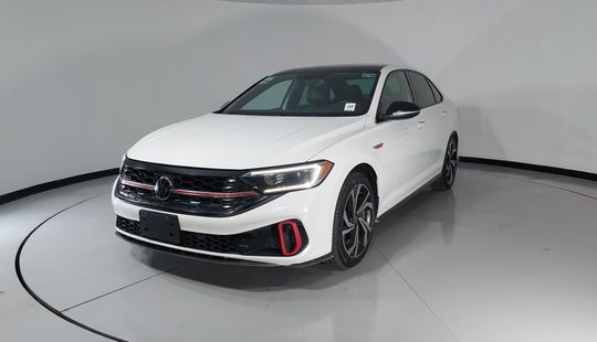 Volkswagen • Jetta