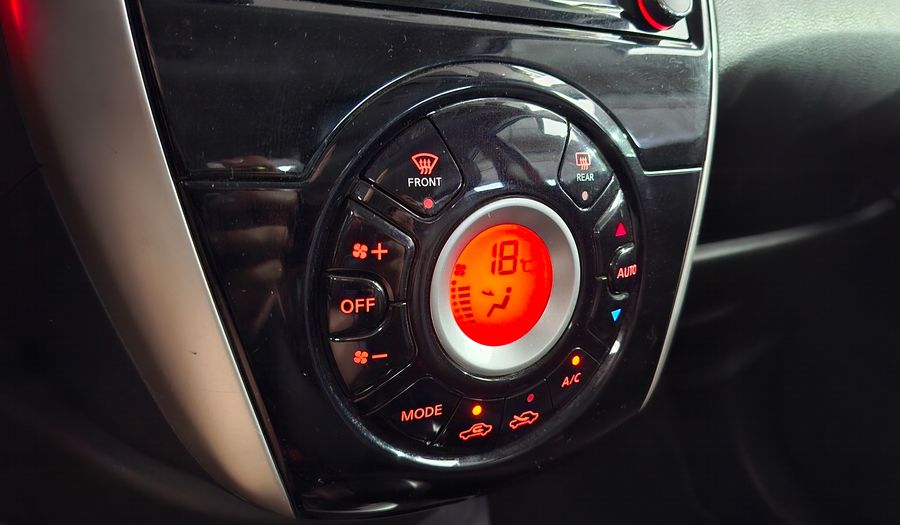 Nissan Versa 1.6 EXCLUSIVE AUTO Sedan 2017