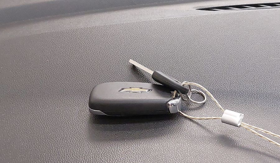 Chevrolet Onix 1.0 TURBO LTZ Hatchback 2021