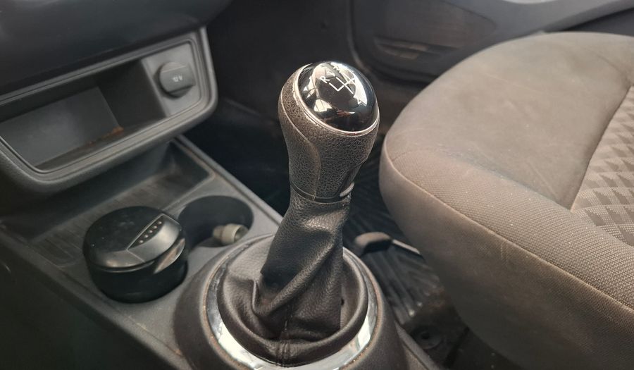 Volkswagen Gol Trend 1.6 HIGHLINE Hatchback 2015