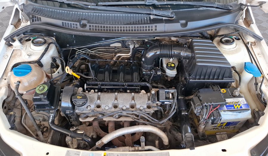 Volkswagen Gol Trend 1.6 HIGHLINE Hatchback 2015