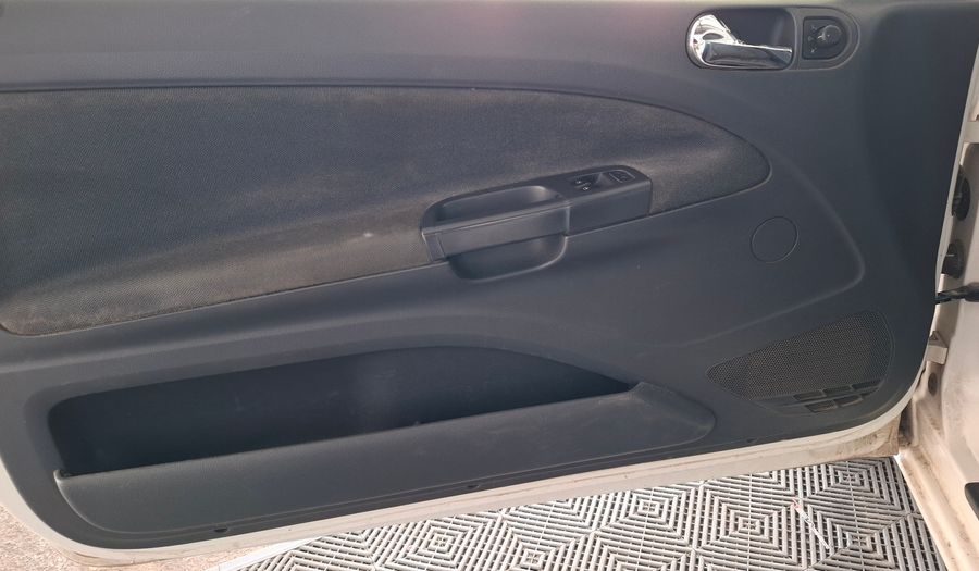 Volkswagen Gol Trend 1.6 HIGHLINE Hatchback 2015