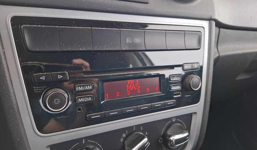 Volkswagen Gol Trend 1.6 HIGHLINE Hatchback 2015