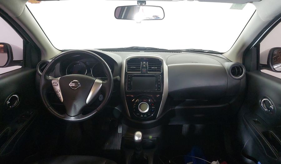 Nissan Versa 1.6 UNIQUE Sedan 2016