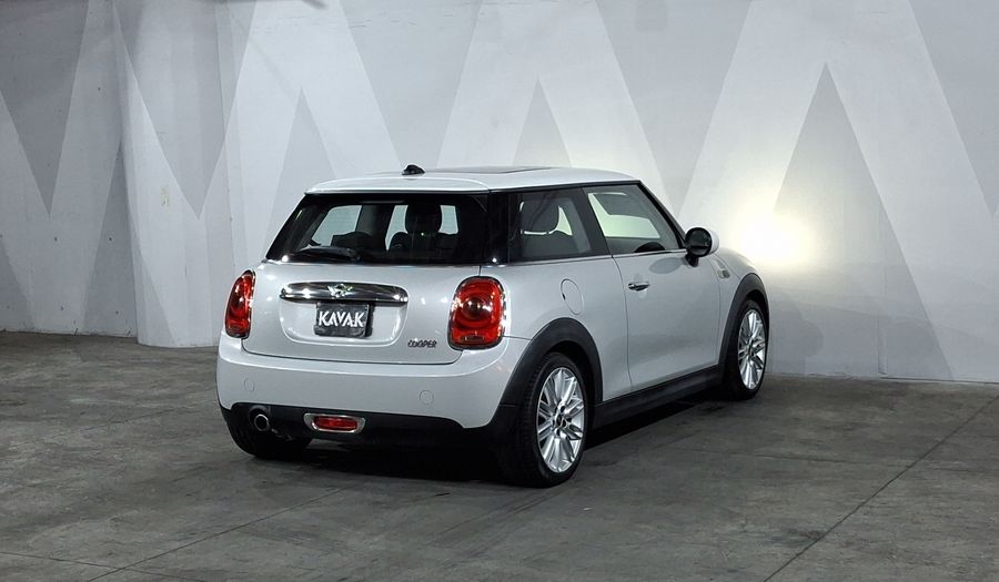 Mini Cooper 1.5 COOPER CHILI AT Hatchback 2017