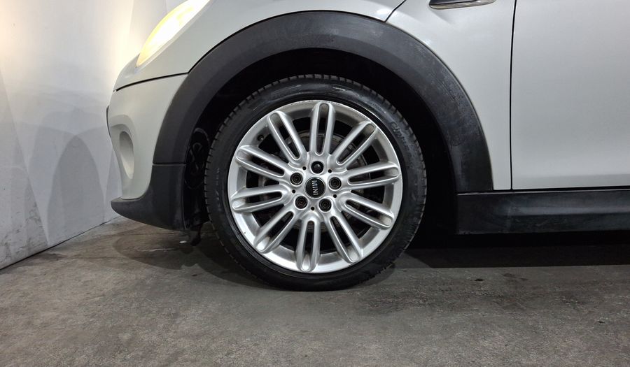 Mini Cooper 1.5 COOPER CHILI AT Hatchback 2017