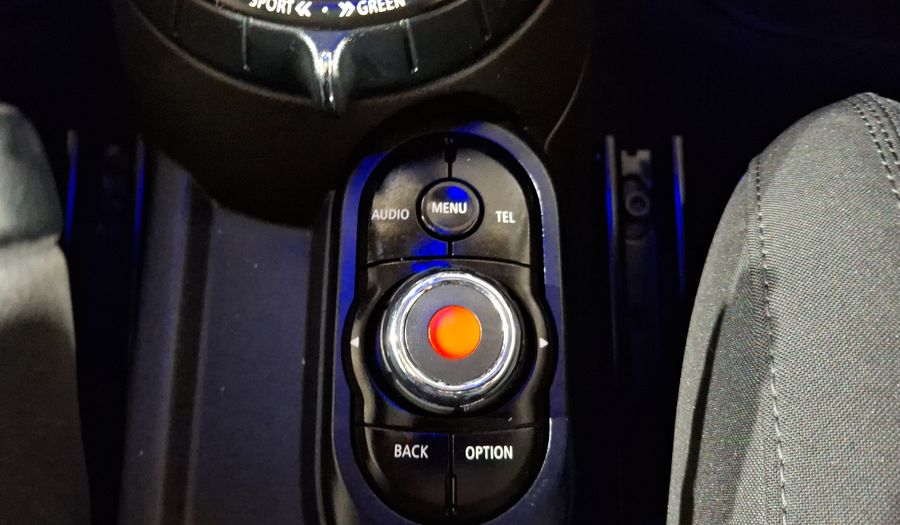 Mini Cooper 1.5 COOPER CHILI AT Hatchback 2017