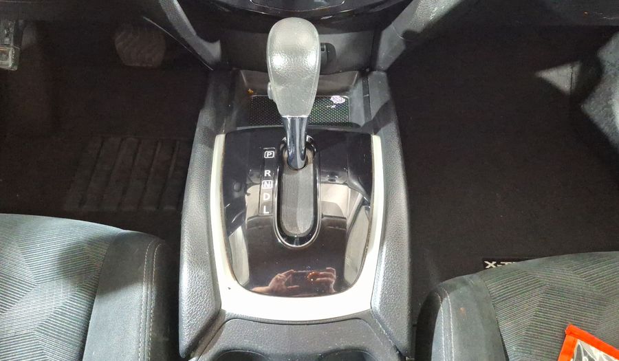 Nissan X-trail 2.5 SENSE 2 ROW CVT Suv 2016