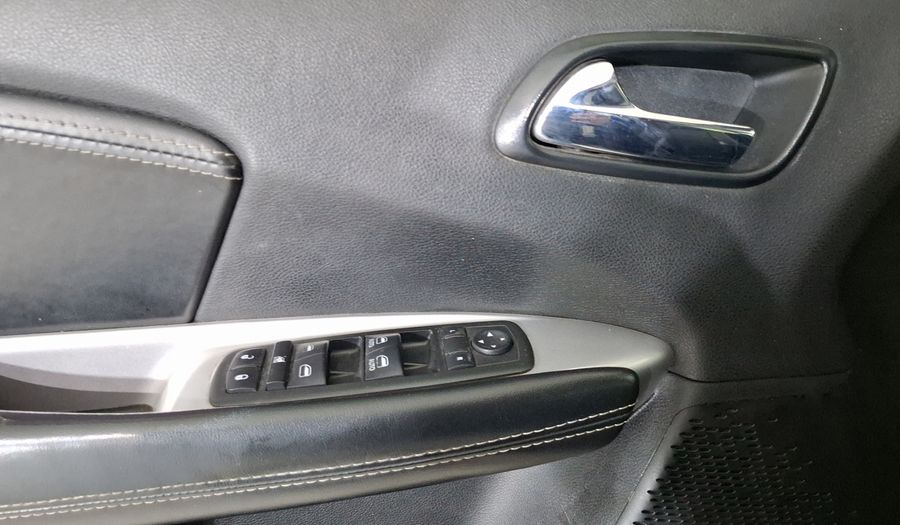 Dodge Journey 2.4 SXT+ 7 PASAJEROS Suv 2013