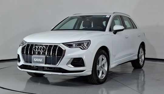 Audi • Q3
