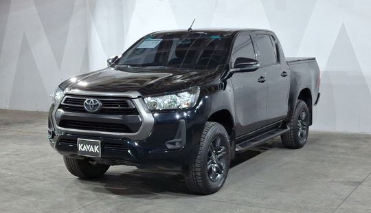 Toyota • Hilux
