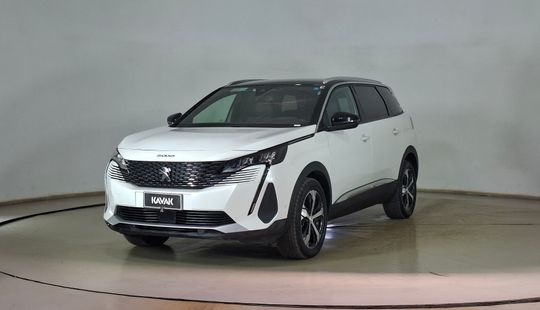 Peugeot • 5008