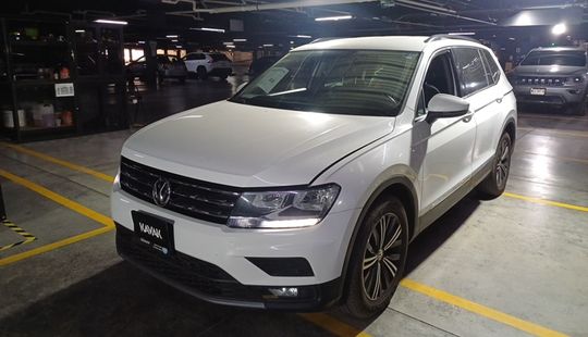 Volkswagen • Tiguan