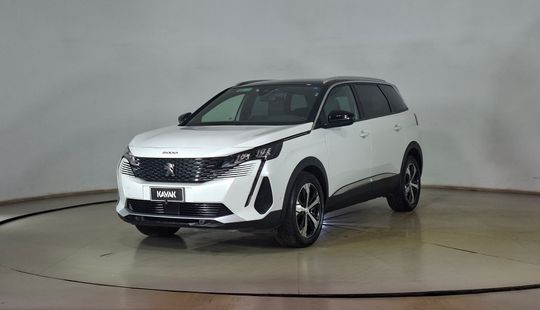 Peugeot • 5008