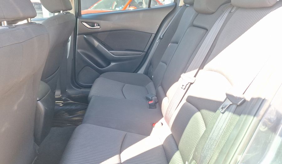 Mazda 3 2.0 SKYACTIV-G V Hatchback 2015