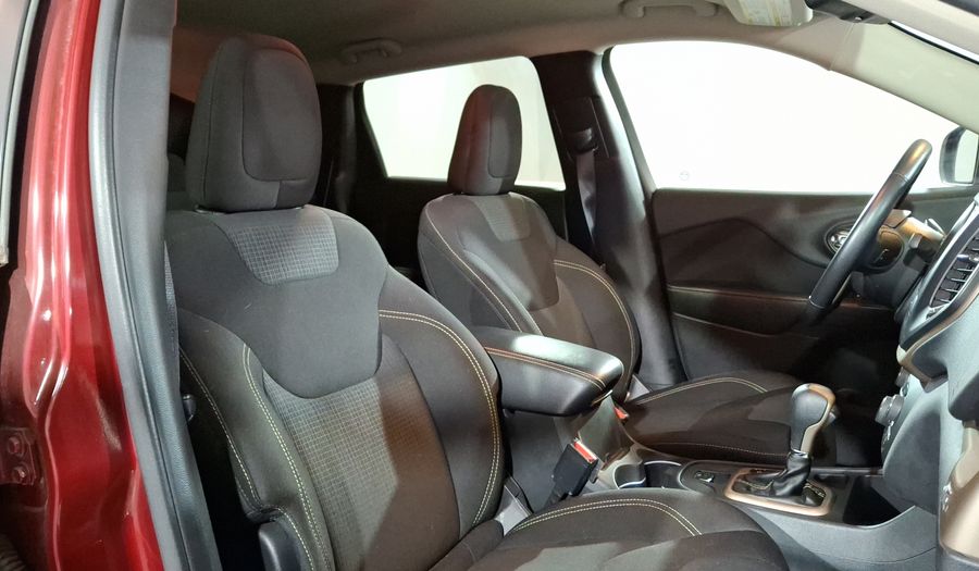 Jeep Cherokee 2.4 LATITUDE 4X2 Suv 2016