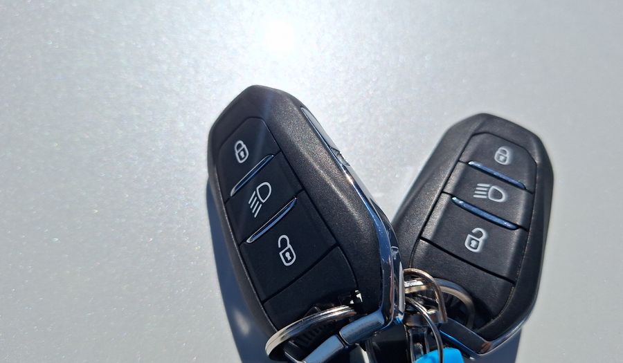 Peugeot 3008 1.6 THP 165 AUTO ALLURE PACK Suv 2022