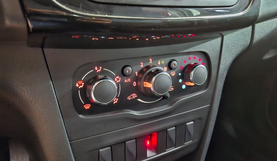 Renault Sandero 1.6 LIFE Hatchback 2023