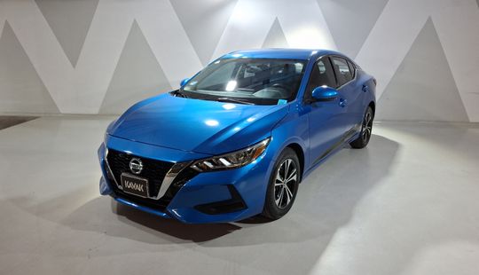 Nissan • Sentra