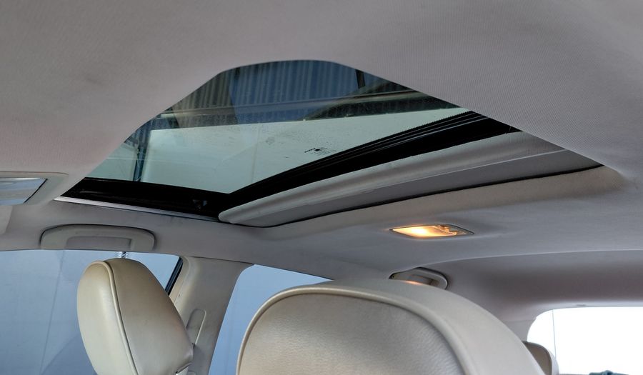 Nissan Tiida 1.8 TEKNA Hatchback 2011