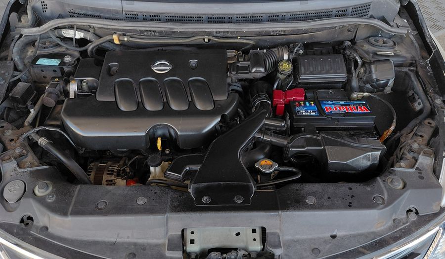 Nissan Tiida 1.8 TEKNA Hatchback 2011