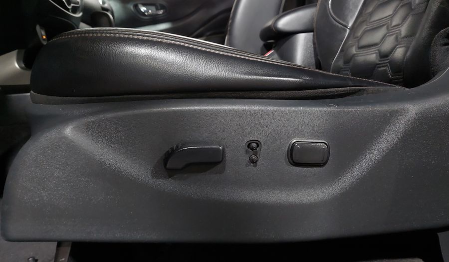 Nissan Frontier 2.5 PLATINUM LE AUTO Pickup 2022