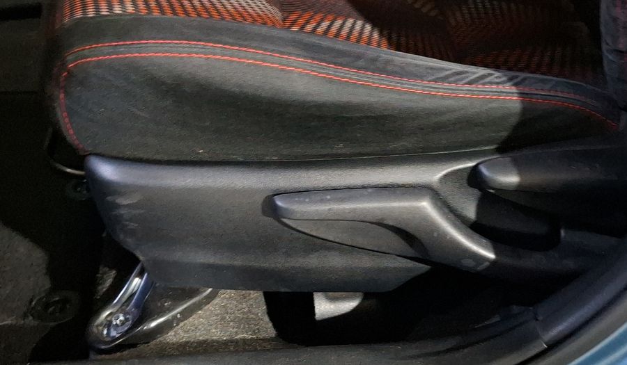 Toyota Yaris 1.5 S AUTO Hatchback 2019