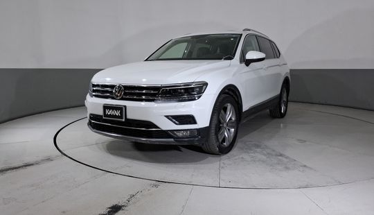Volkswagen • Tiguan