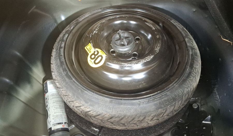 Chevrolet Aveo 1.6 AT C Sedan 2015