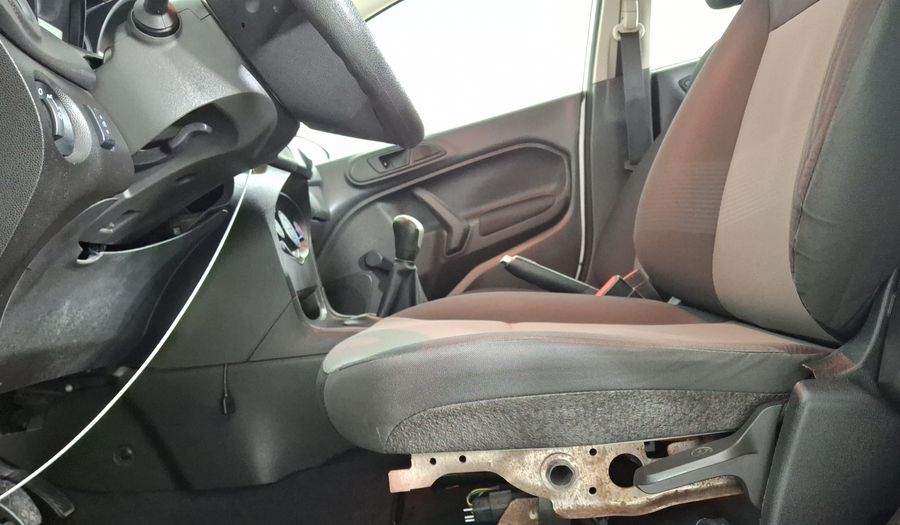 Ford Fiesta 1.6 S MT Sedan 2016