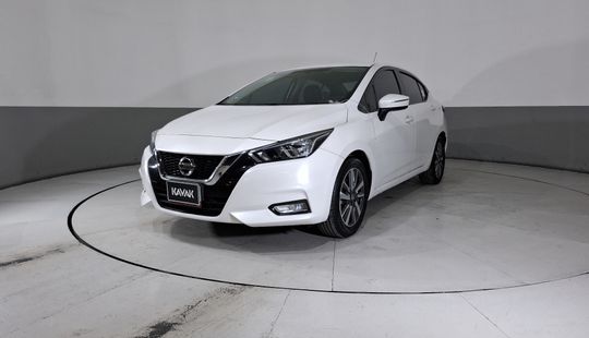Nissan • Versa