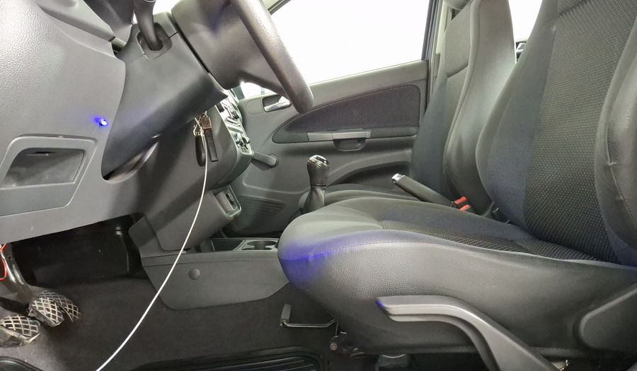 Volkswagen Gol 1.6 5 PTAS. CL A/A Hatchback 2016