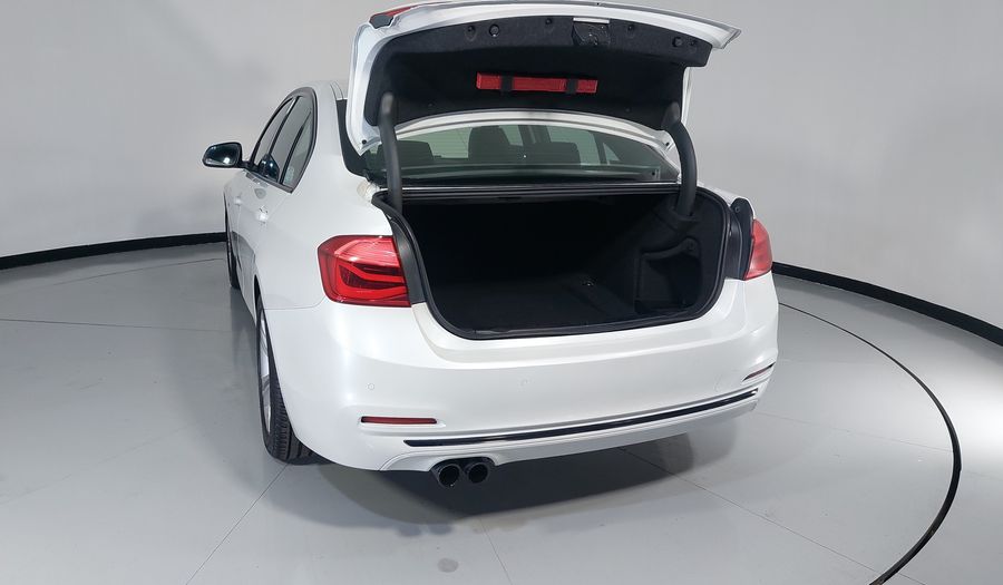 Bmw Serie 3 2.0 320IA SPORT LINE AUTO Sedan 2017