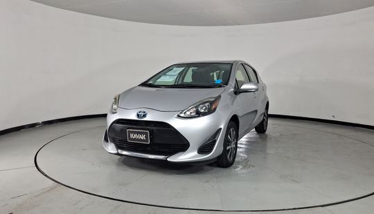 Toyota • Prius C