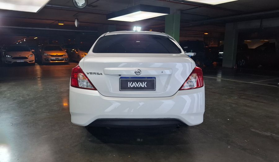 Nissan Versa 1.6 EXCLUSIVE AUTO Sedan 2018