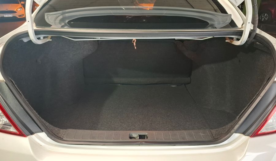 Nissan Versa 1.6 EXCLUSIVE AUTO Sedan 2018