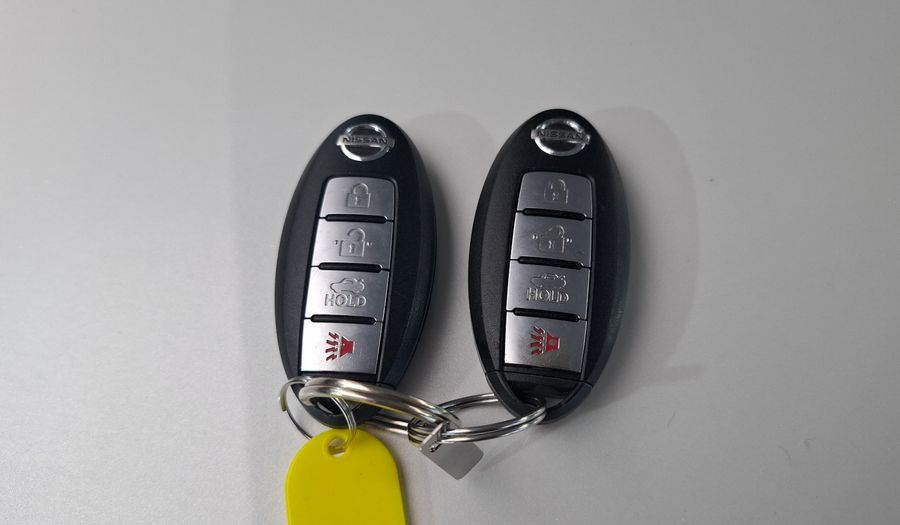 Nissan Versa 1.6 EXCLUSIVE AUTO Sedan 2018