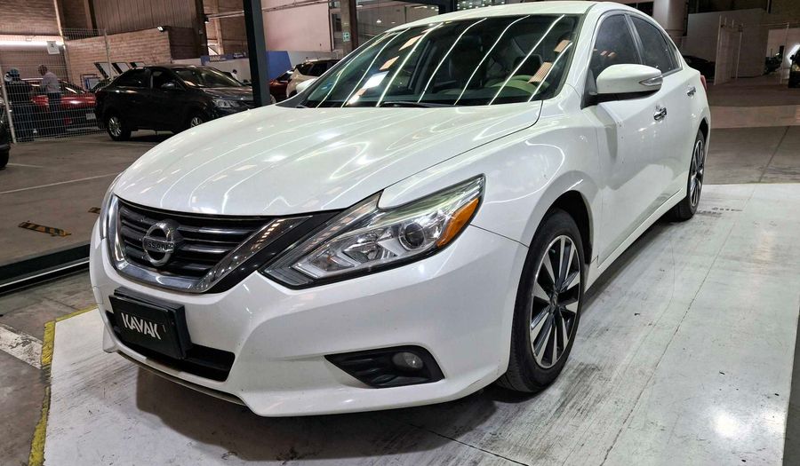 Nissan Altima 2.5 SENSE CVT Sedan 2017