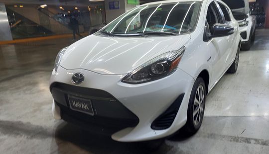 Toyota • Prius C