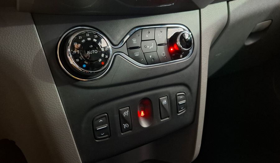 Renault Logan 1.6 PRIVILEGE Sedan 2017