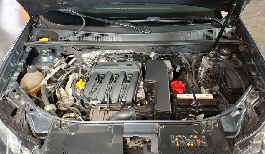 Renault Logan 1.6 PRIVILEGE Sedan 2017