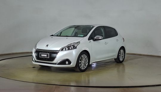 Peugeot • 208