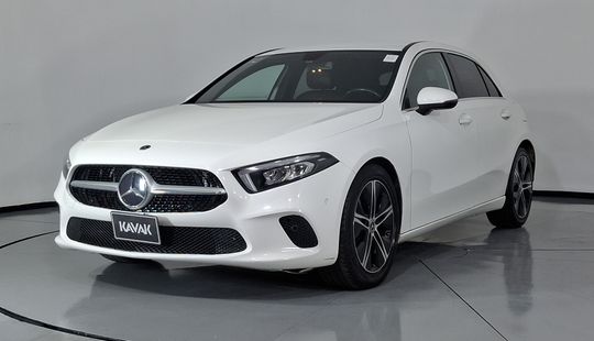 Mercedes Benz • Clase A