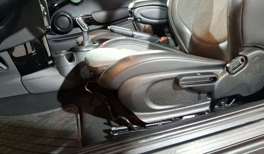 Mini Cooper 1.5 COOPER CHILI DCT Hatchback 2019