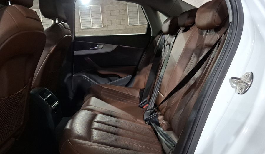 Audi A4 2.0 TFSI SELECT S-TRONIC Sedan 2017