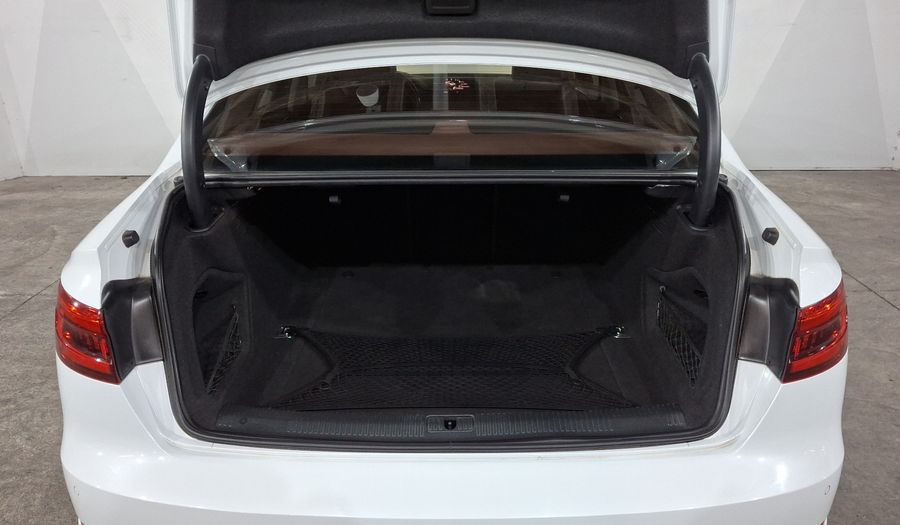 Audi A4 2.0 TFSI SELECT S-TRONIC Sedan 2017