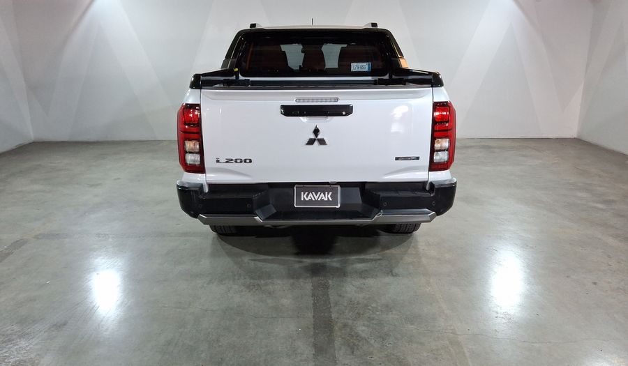 Mitsubishi L200 2.4 GSR DIESEL AUTO 4WD Pickup 2025